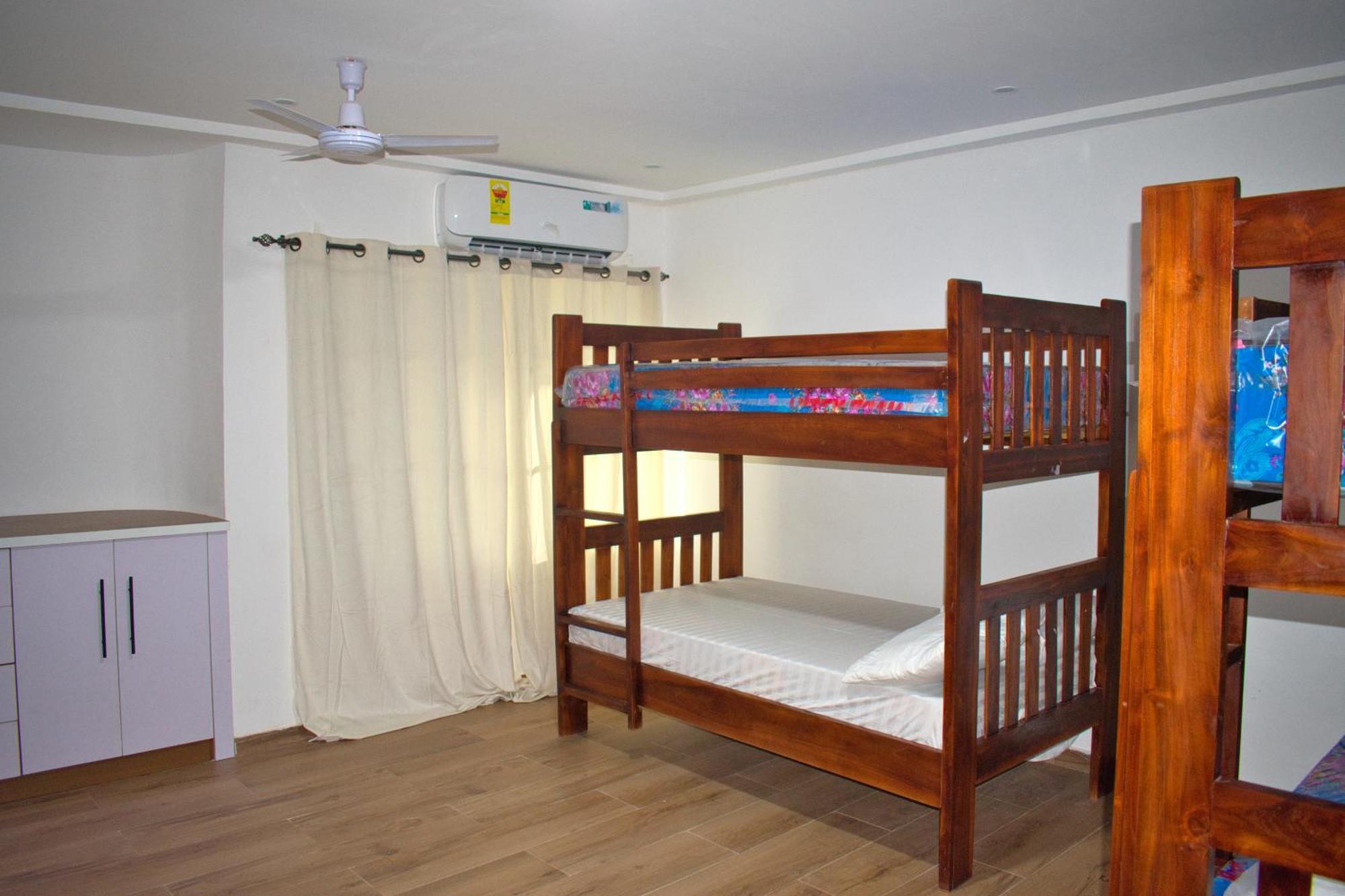 Tree House Hostel Tamale Buitenkant foto
